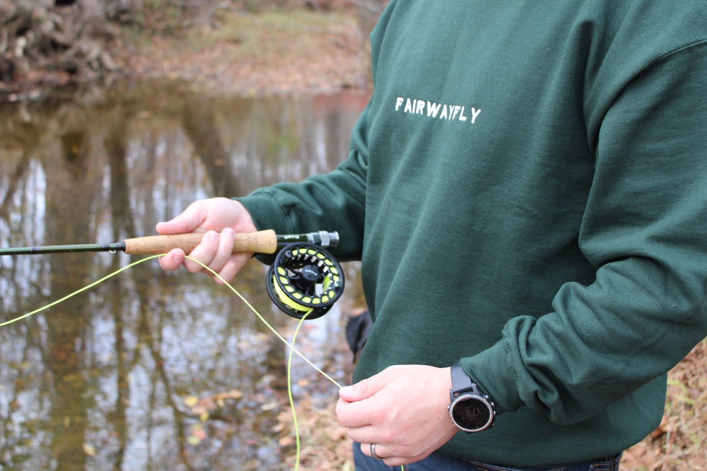 ESSENTIAL Embroidered Crewneck - Forest