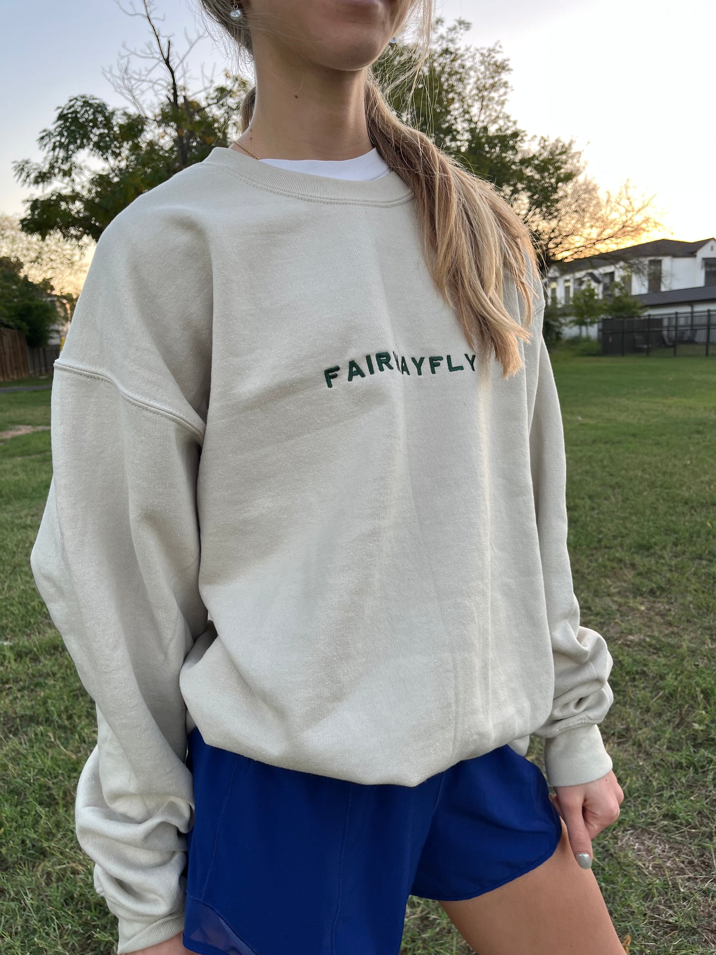 ESSENTIAL Embroidered Crewneck - Sand